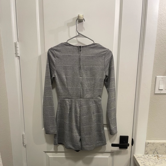 Suit dress Romper - Picture 4 of 4